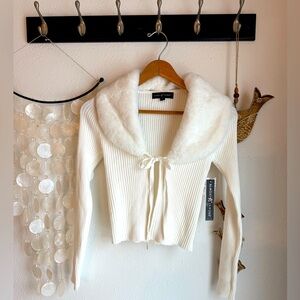 Faux-Fur Collar White Tie-Front Cardigan. Size Small.
